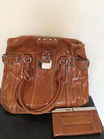 PURSES,HANDBAGS, TOTE BAGS,WALLETS, AND WRISTLETS